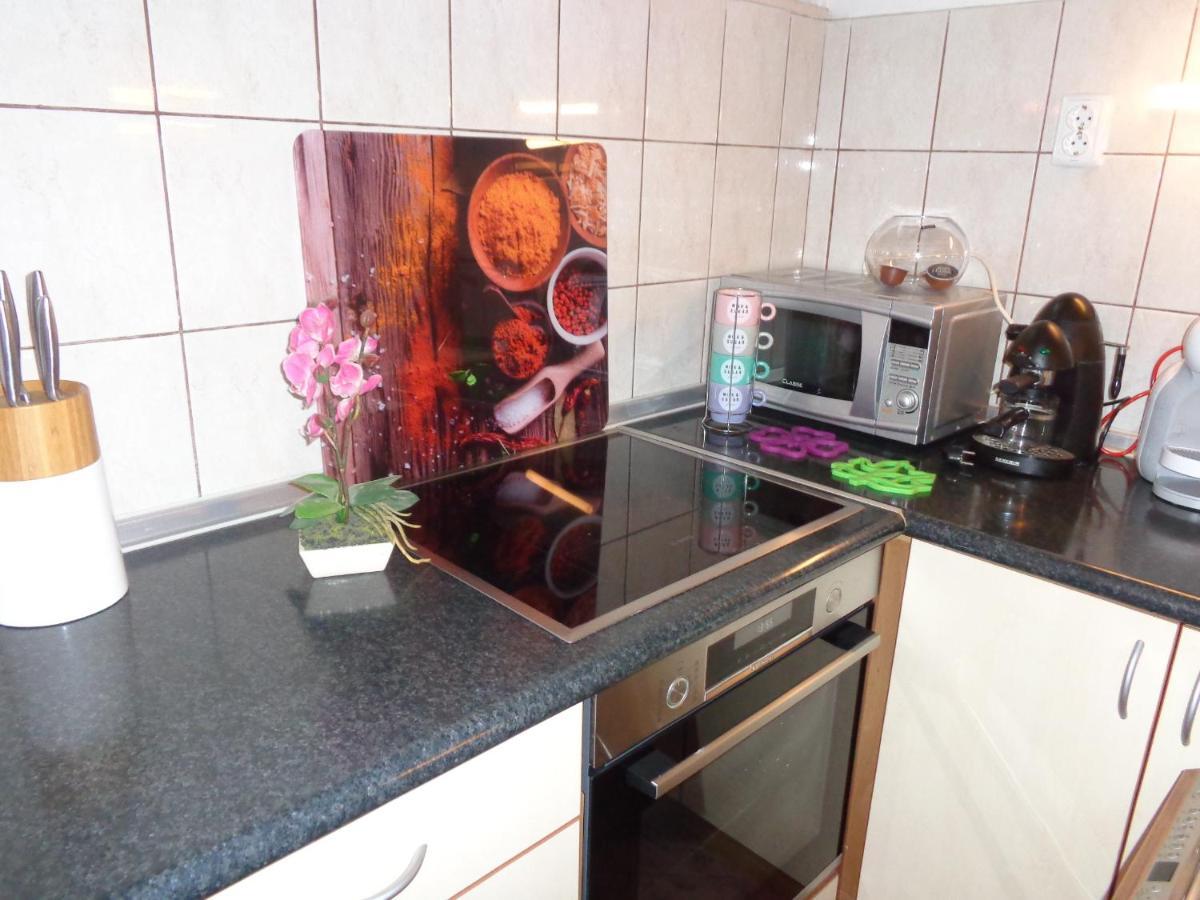 I & S Apartments Vodice Kültér fotó