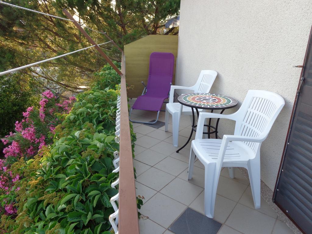 I & S Apartments Vodice Kültér fotó